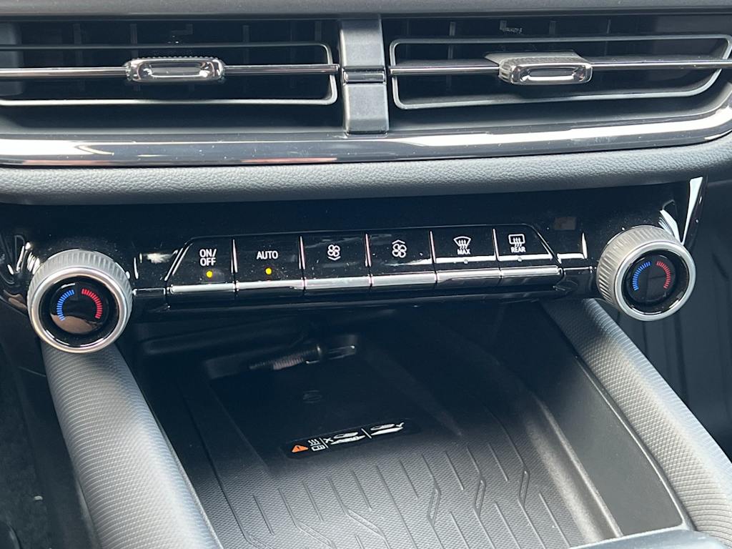 Thumbnail: 2026 Chevrolet Equinox - 25