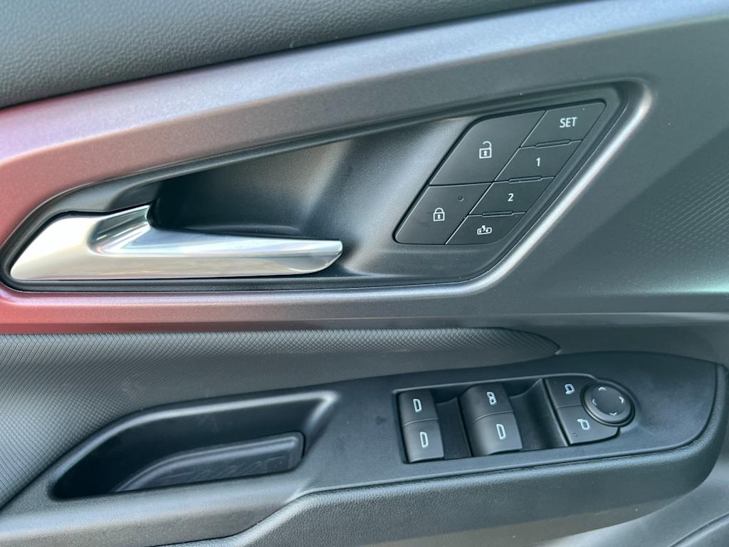 Thumbnail: 2025 Chevrolet Equinox - 19