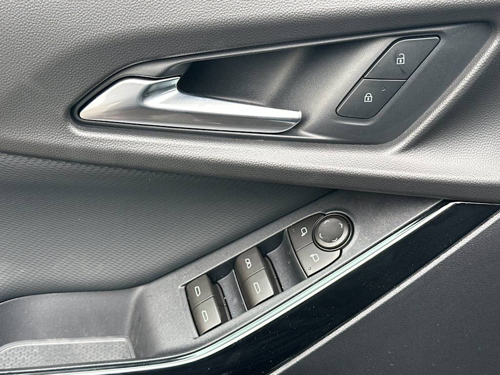 Thumbnail: 2026 Chevrolet Equinox - 21
