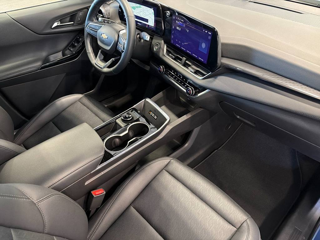 Thumbnail: 2026 Chevrolet Equinox - 12