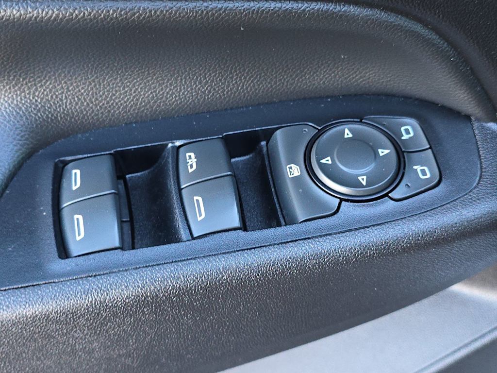 Thumbnail: 2019 Chevrolet Equinox - 22