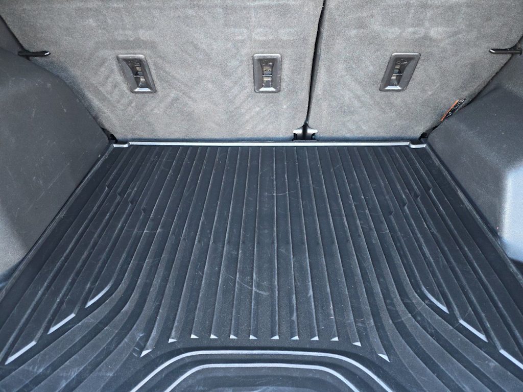 Thumbnail: 2019 Chevrolet Equinox - 16