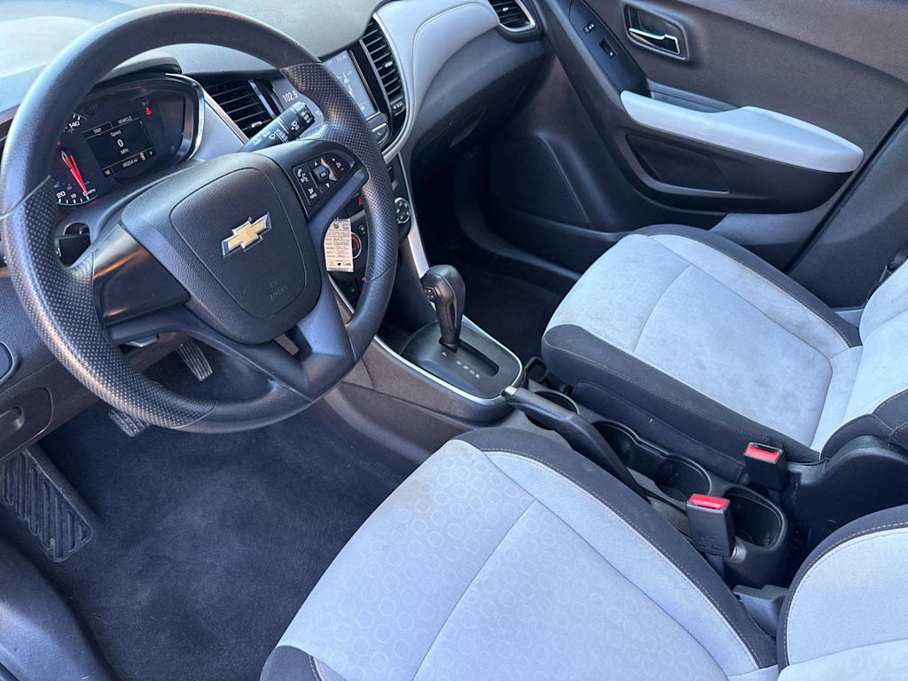 Thumbnail: 2017 Chevrolet Trax - 9