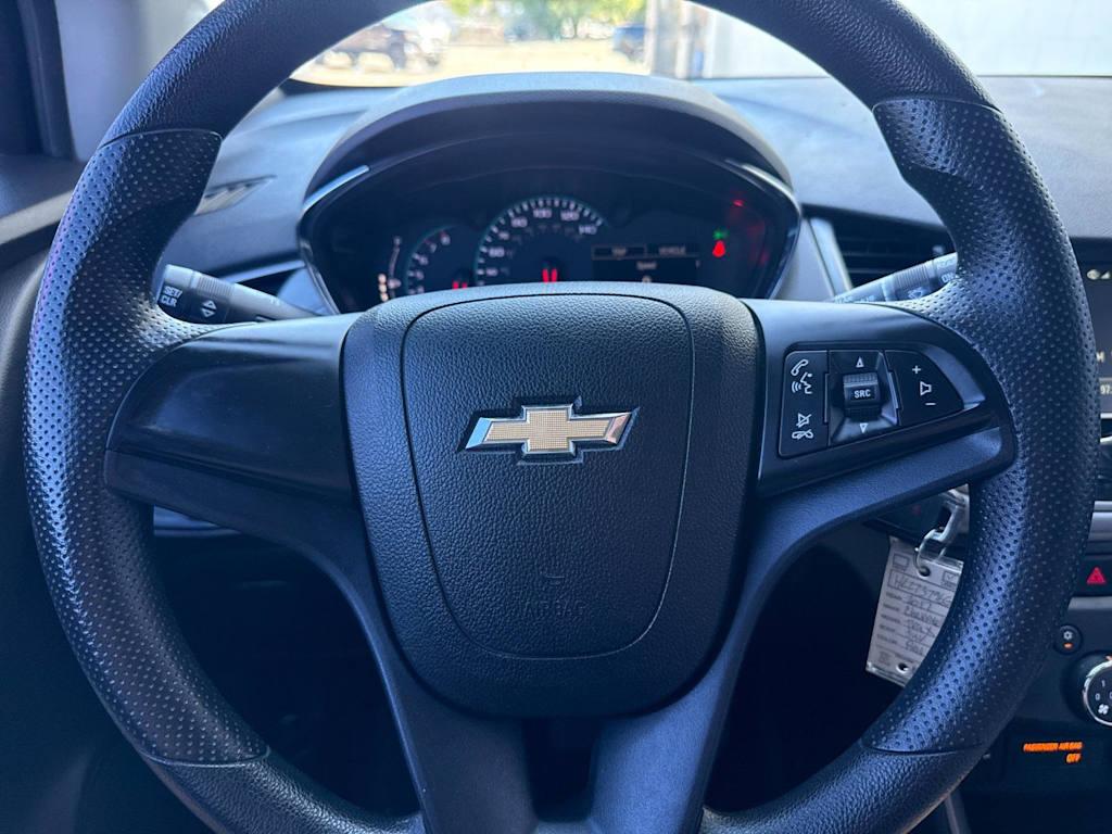 Thumbnail: 2017 Chevrolet Trax - 26