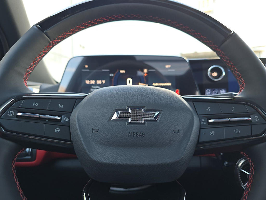 Thumbnail: 2026 Chevrolet Blazer EV - 25