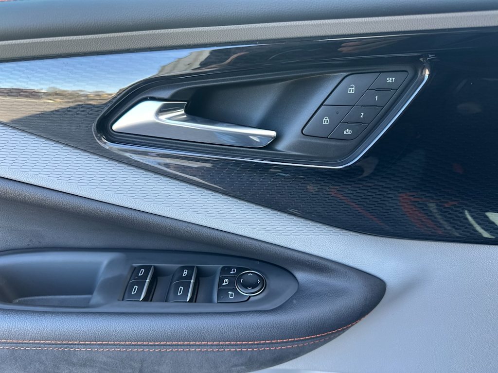 2025 Chevrolet Blazer EV SS 21