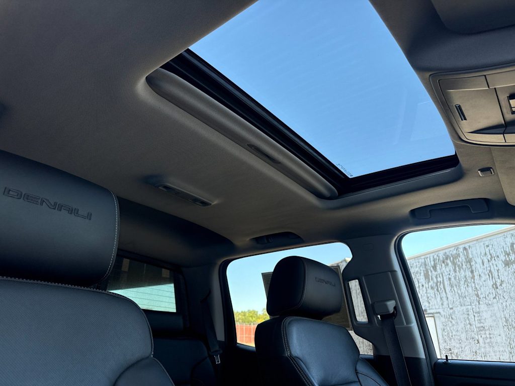 Thumbnail: 2015 GMC Sierra 1500 - 21