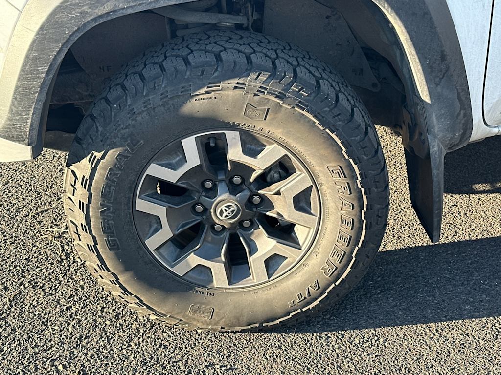 Thumbnail: 2021 Toyota Tacoma - 6