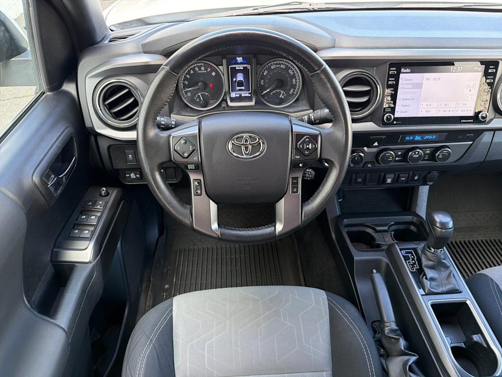 Thumbnail: 2021 Toyota Tacoma - 10