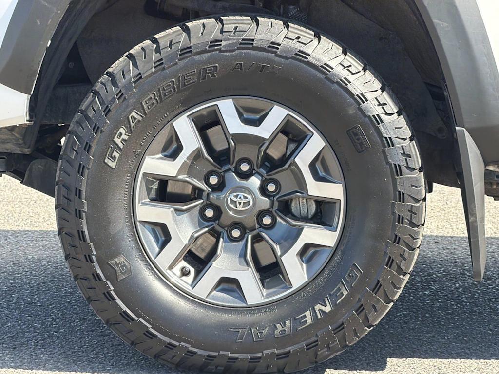 Thumbnail: 2021 Toyota Tacoma - 7