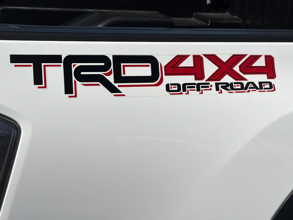 Thumbnail: 2021 Toyota Tacoma - 6