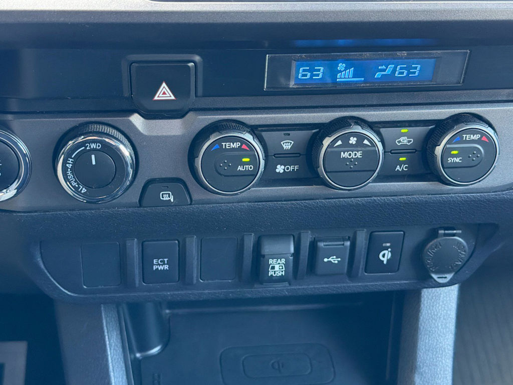 Thumbnail: 2021 Toyota Tacoma - 24