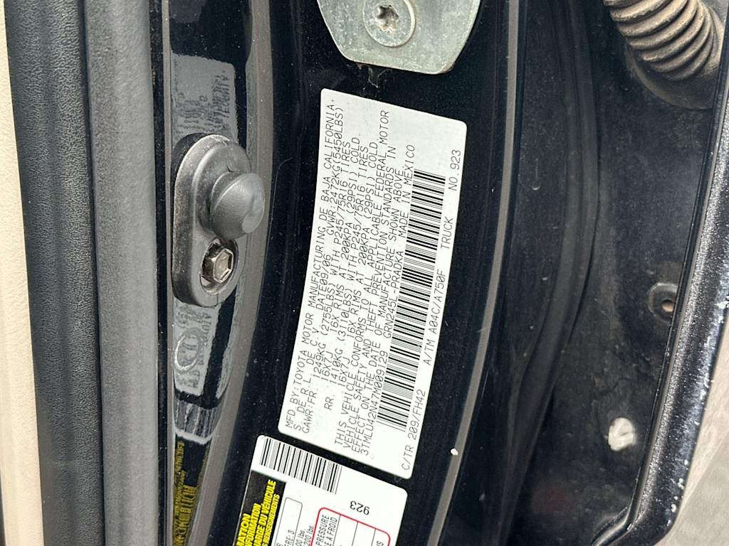 Thumbnail: 2007 Toyota Tacoma - 15