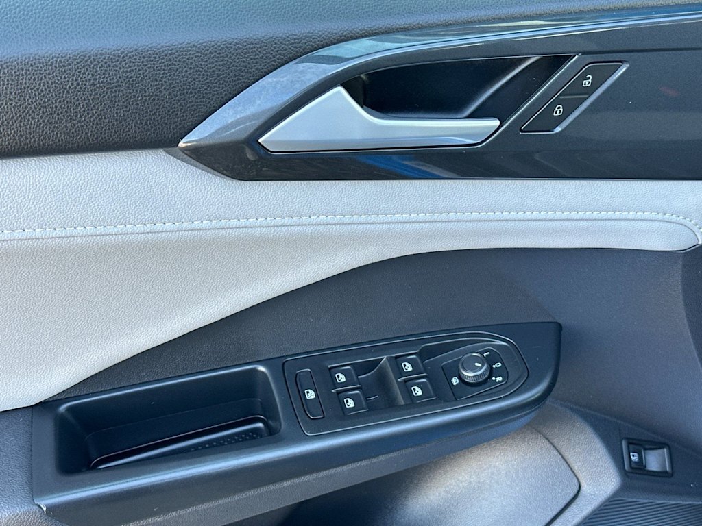Thumbnail: 2022 Volkswagen Taos - 22
