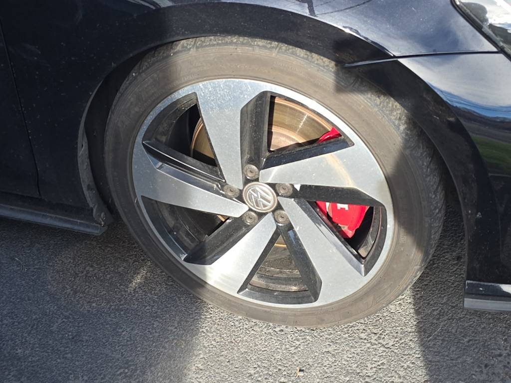 Thumbnail: 2020 Volkswagen Golf - 7