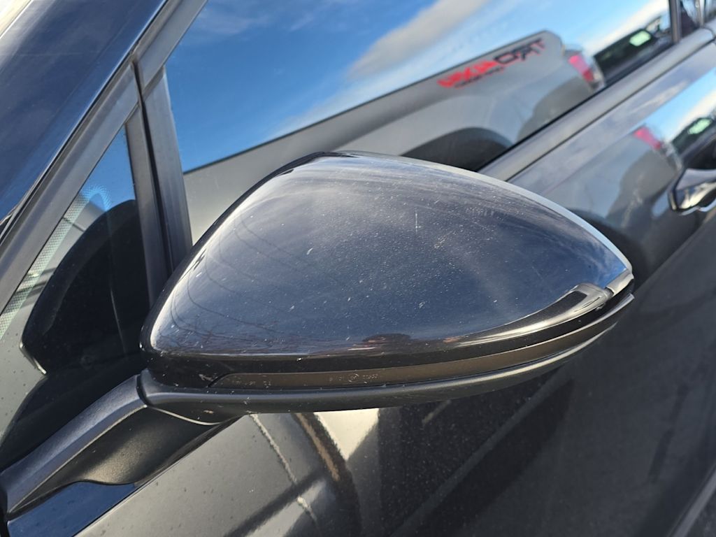 Thumbnail: 2020 Volkswagen Golf - 11