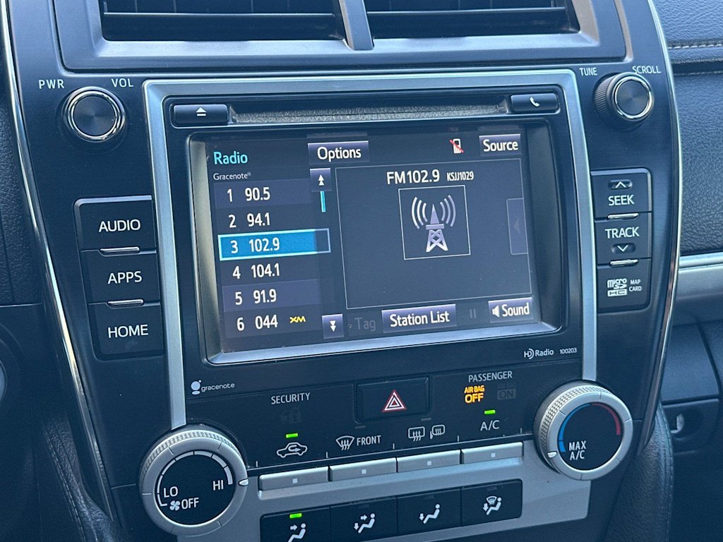 Thumbnail: 2014 Toyota Camry - 12