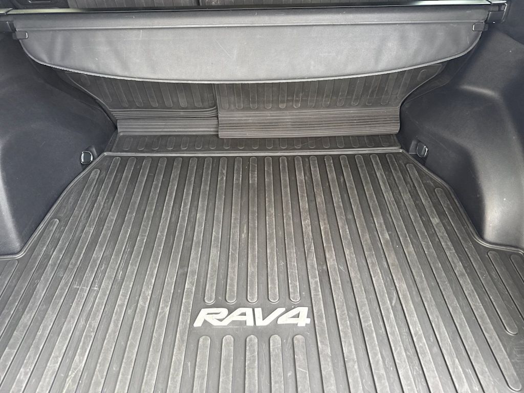 Thumbnail: 2024 Toyota RAV4 - 17