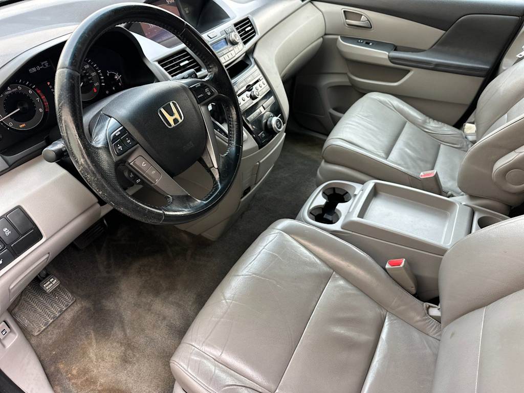 Thumbnail: 2011 Honda Odyssey - 8