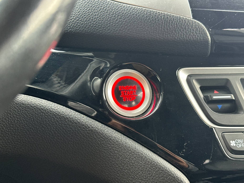 Thumbnail: 2017 Honda Pilot - 28