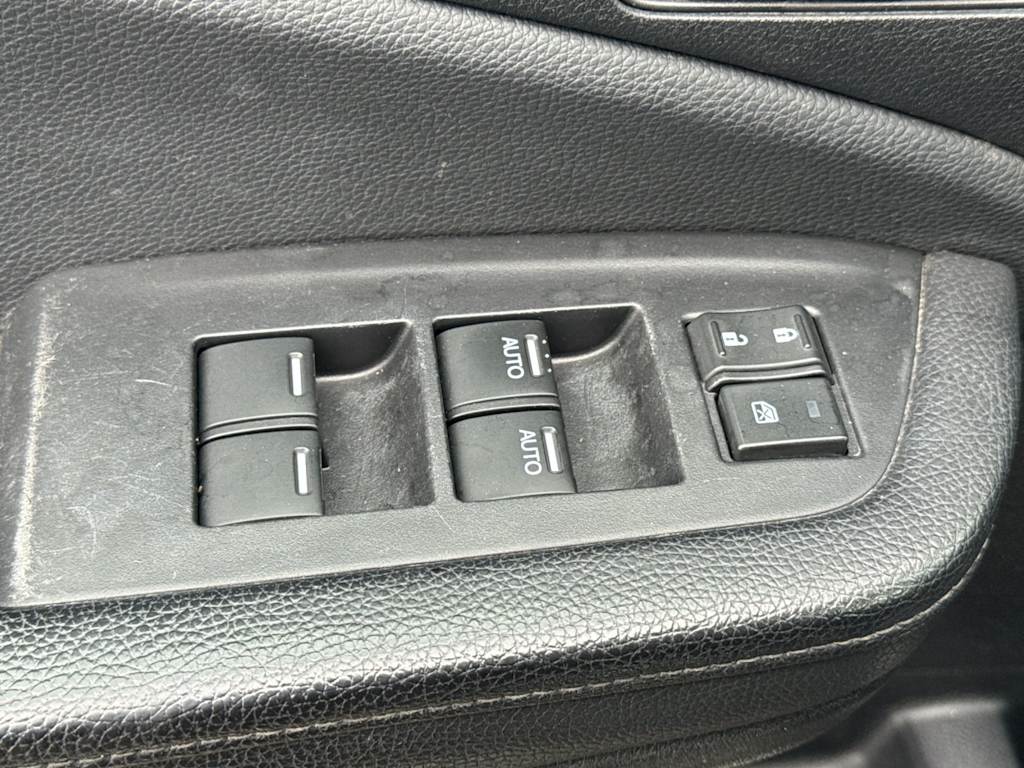 Thumbnail: 2017 Honda Pilot - 21