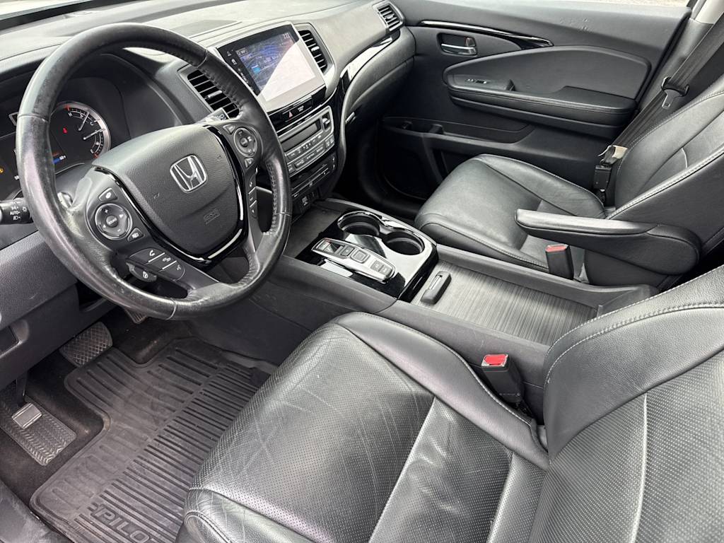 Thumbnail: 2017 Honda Pilot - 8