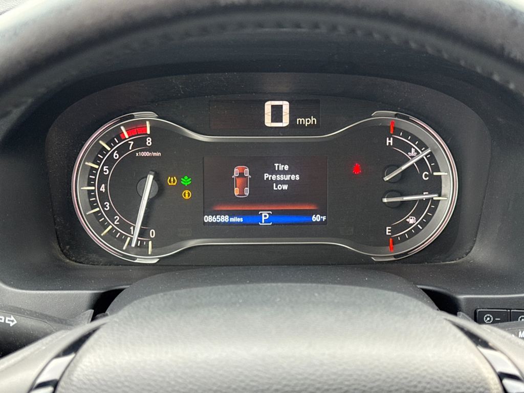 Thumbnail: 2017 Honda Pilot - 14