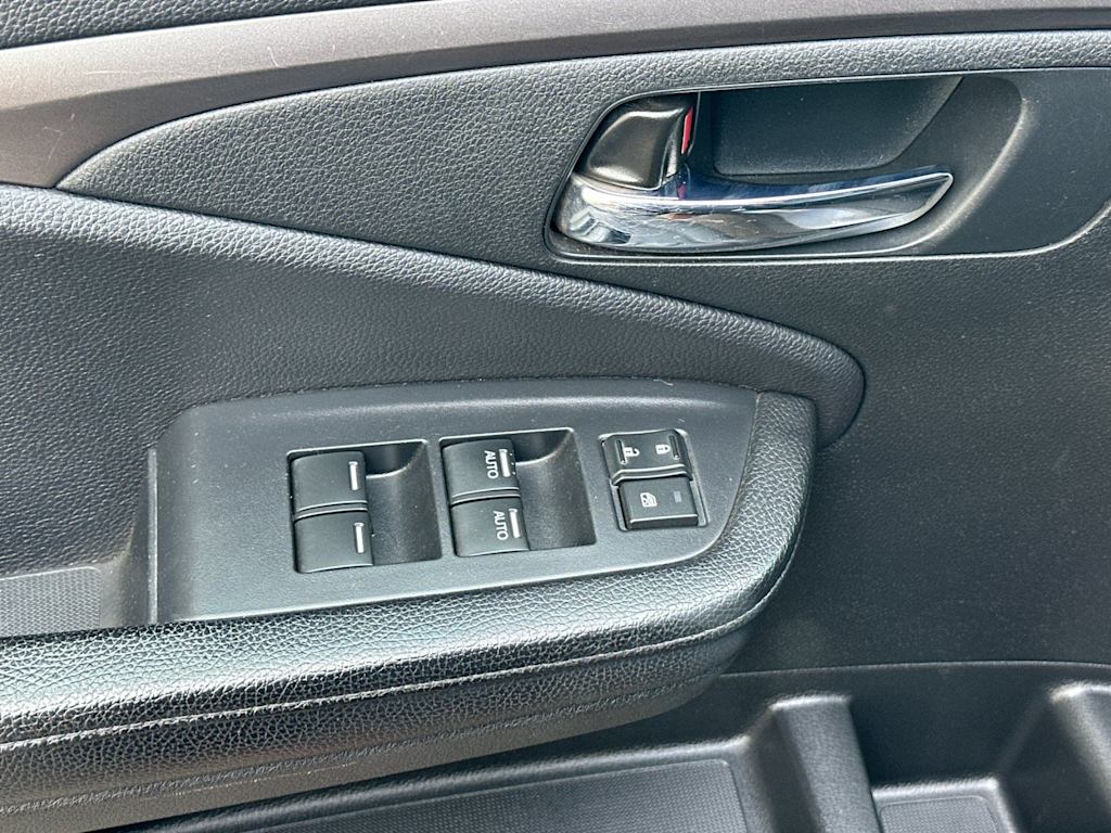 Thumbnail: 2016 Honda Pilot - 21