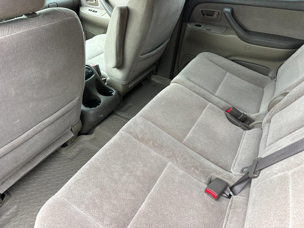 Thumbnail: 2002 Toyota Sequoia - 11