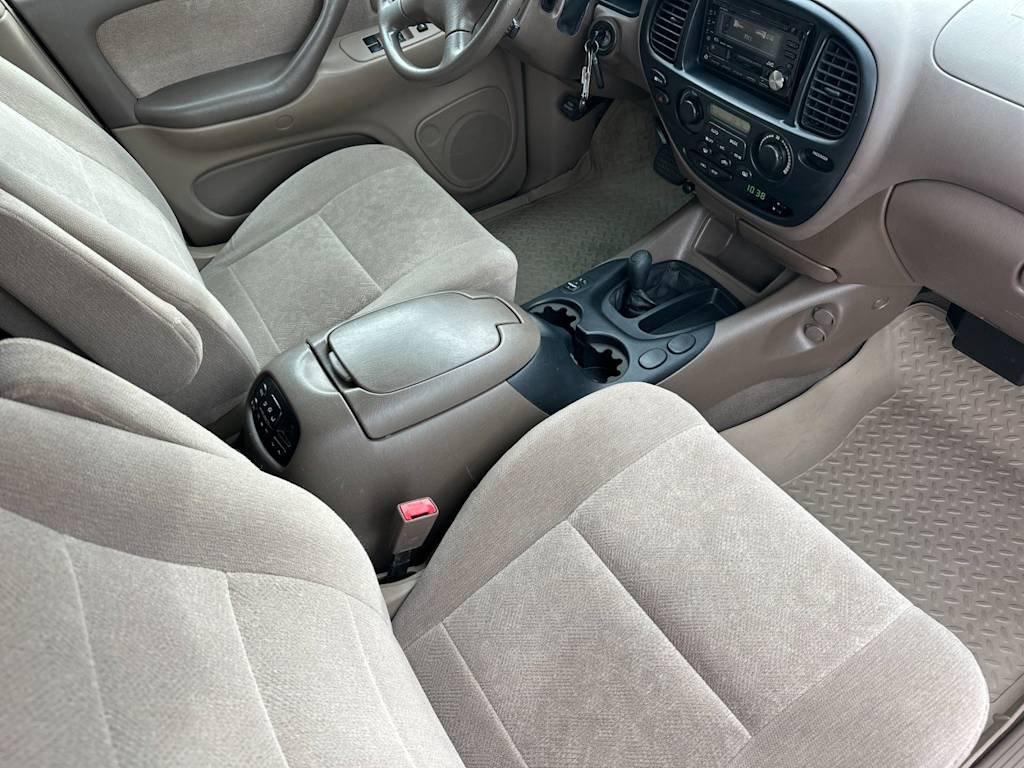 Thumbnail: 2002 Toyota Sequoia - 10