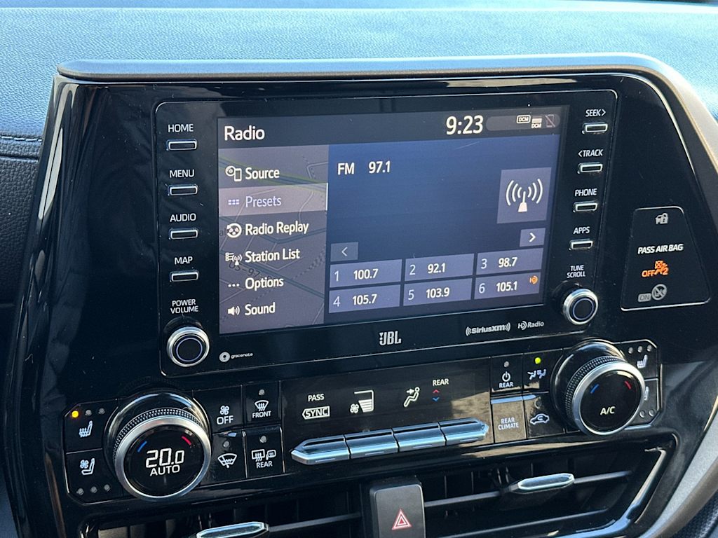 Thumbnail: 2020 Toyota Highlander - 13