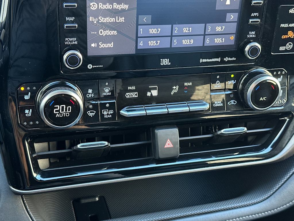 Thumbnail: 2020 Toyota Highlander - 26