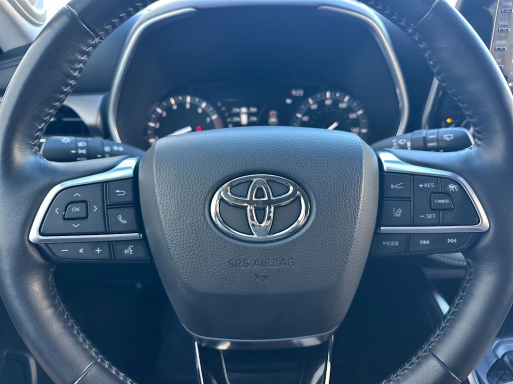 Thumbnail: 2020 Toyota Highlander - 28