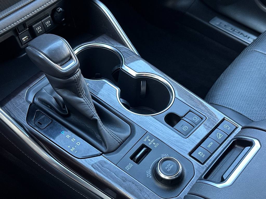 Thumbnail: 2020 Toyota Highlander - 14