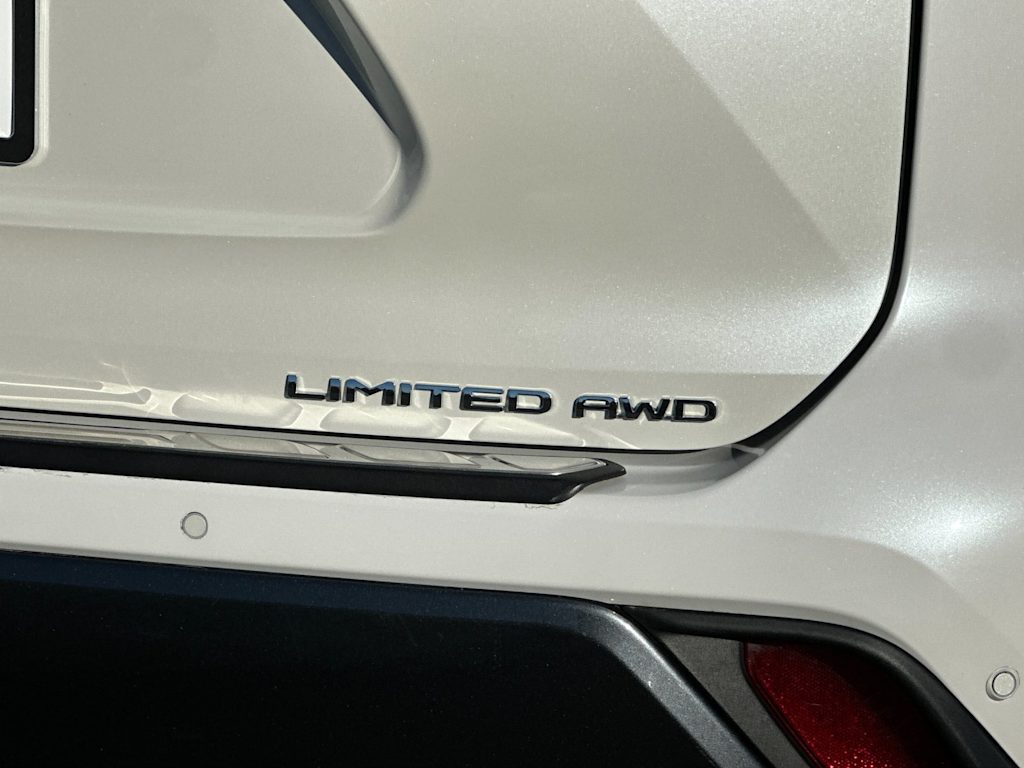 Thumbnail: 2020 Toyota Highlander - 7