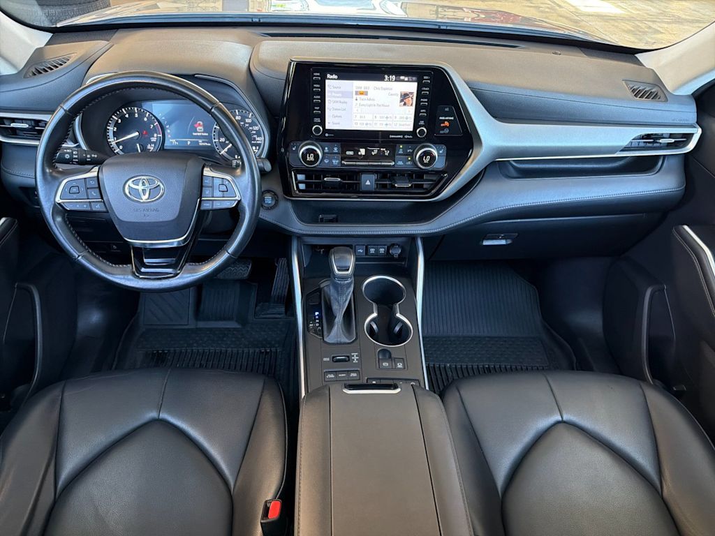 Thumbnail: 2021 Toyota Highlander - 2