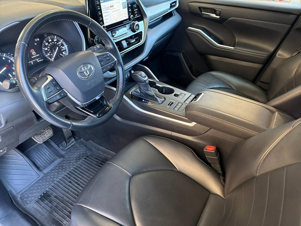 Thumbnail: 2021 Toyota Highlander - 9
