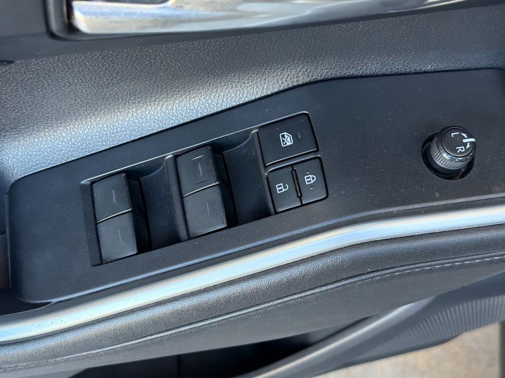 Thumbnail: 2021 Toyota Highlander - 22