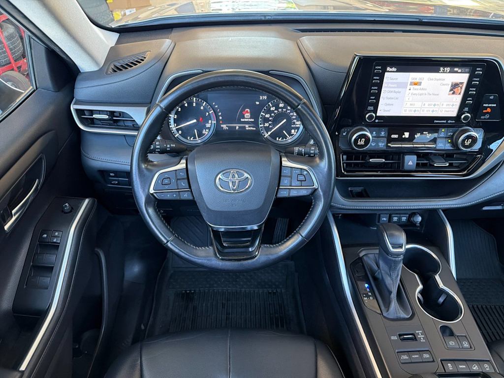 Thumbnail: 2021 Toyota Highlander - 11