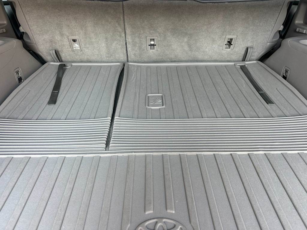 Thumbnail: 2017 Toyota Highlander - 16
