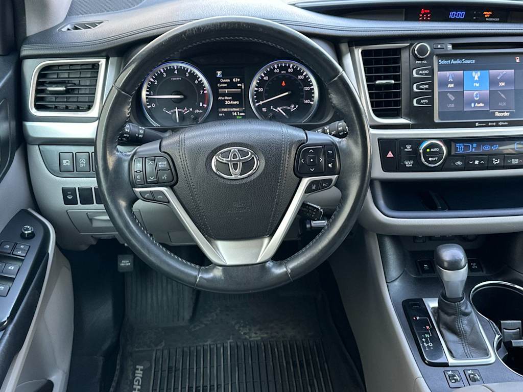 Thumbnail: 2017 Toyota Highlander - 12