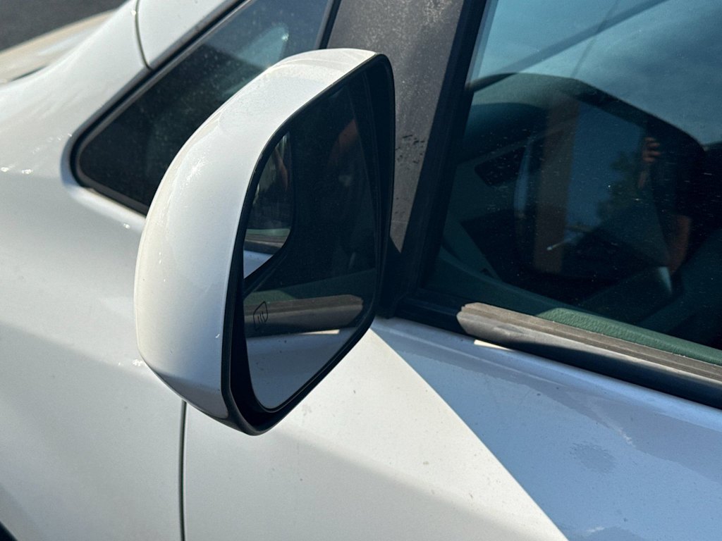 Thumbnail: 2019 Toyota Sienna - 11