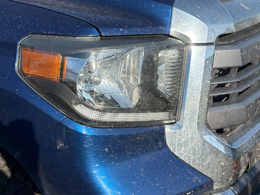 Thumbnail: 2015 Toyota Tundra - 10
