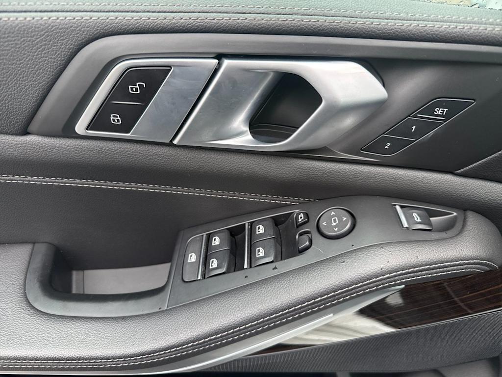 Thumbnail: 2021 BMW X5 - 22