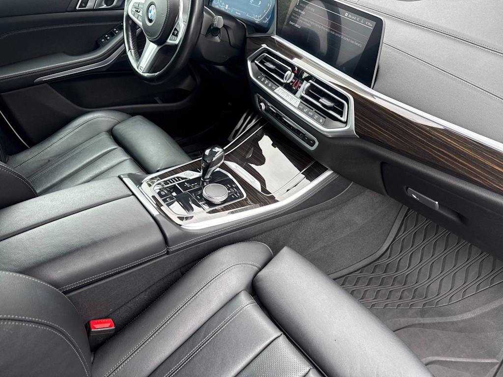 Thumbnail: 2021 BMW X5 - 12