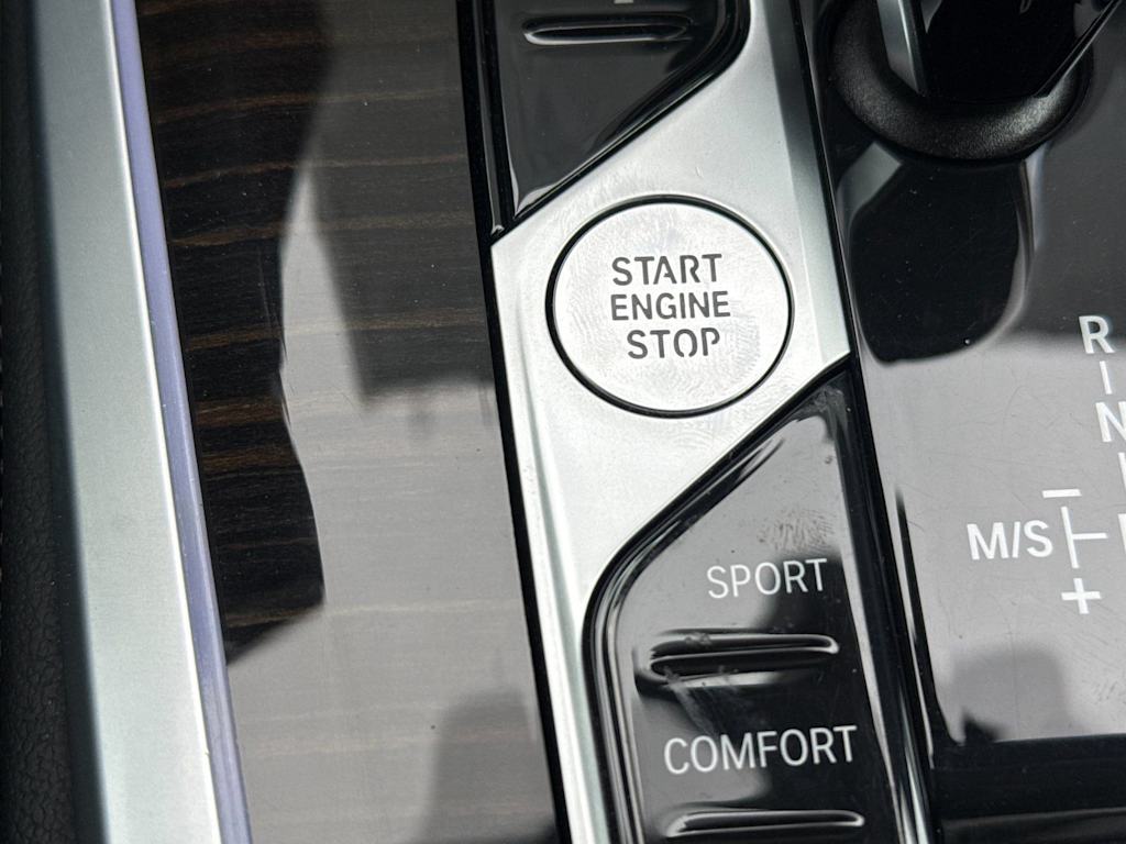 Thumbnail: 2021 BMW X5 - 28