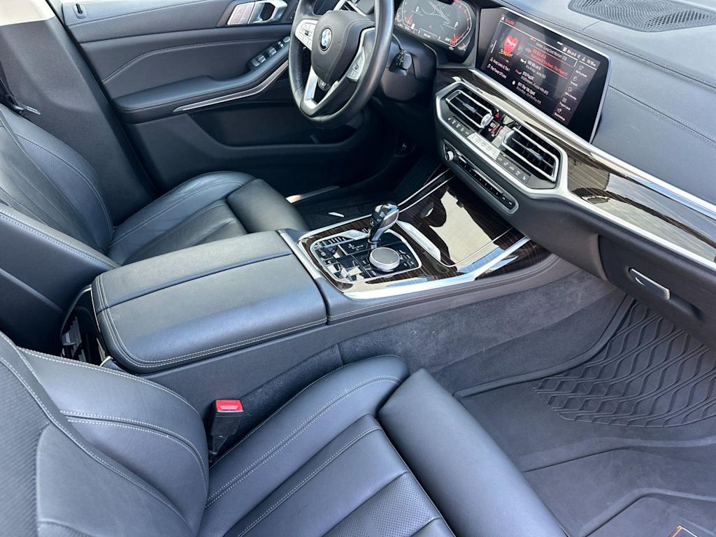 Thumbnail: 2019 BMW X7 - 10