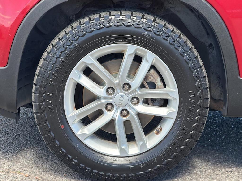 Thumbnail: 2015 Kia Sorento - 8