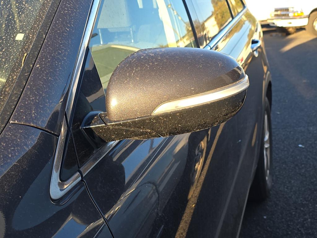 Thumbnail: 2019 Kia Sorento - 10