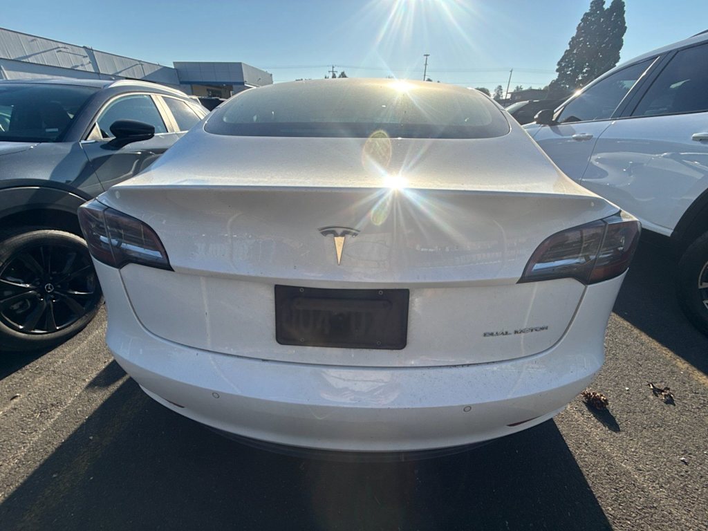 Thumbnail: 2020 Tesla Model 3 - 11